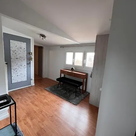 Apartament Grand T2 - Proche Centre Villetransports